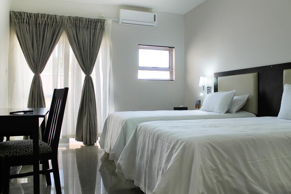 The George Hotel Manzini Exterior foto